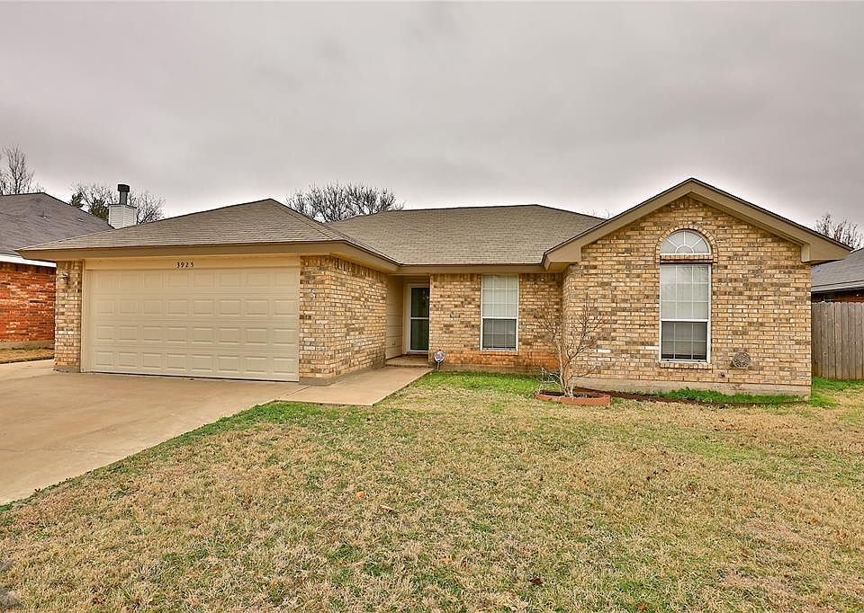 1st image of 3925 Sera Dr