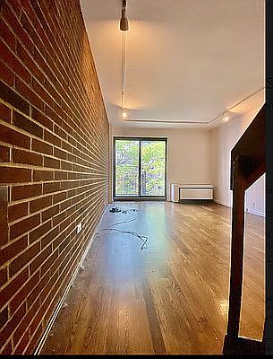 4th image of 155 E 88th St #3B