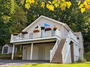 265 Snow Valley Dr, Drums, PA 18222
