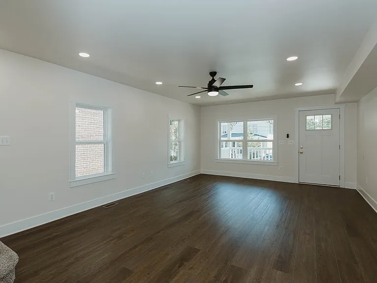 216 S Georgia Ave — Photo 13
