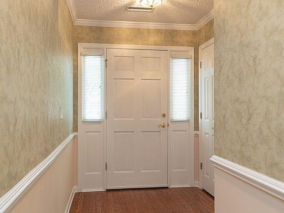 2nd image of 9033 Delancey Cir