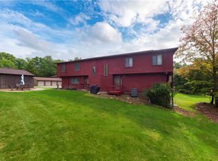 7589 Creekwood Dr #23D, North Royalton, OH 44133