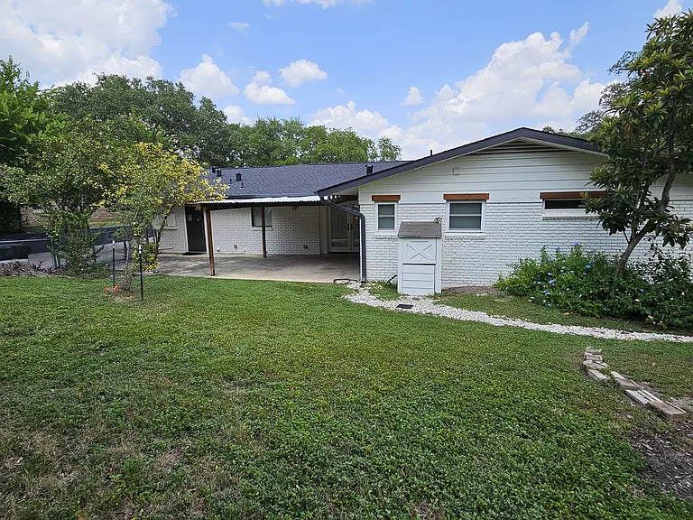 219 Edgevale Dr — Photo 19