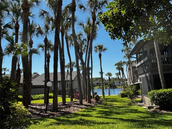 664 Lake Villas Dr, Altamonte Springs, FL 32701