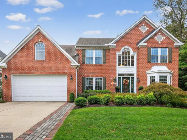 8501 Summershade Dr, Odenton, MD 21113