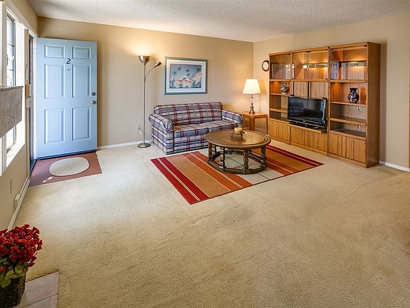 3rd image of 3727 Richmond St APT 2