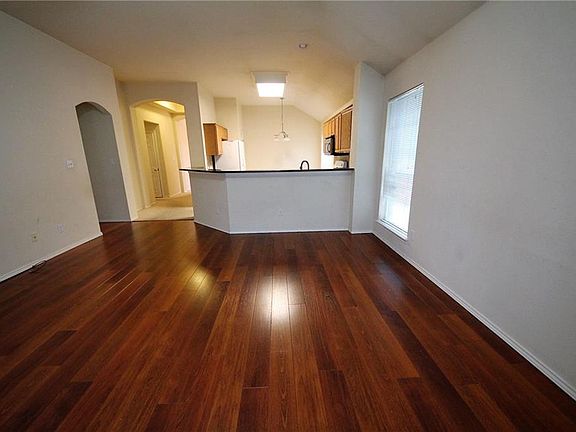 3rd image of 4801 Scottish Thistle Dr