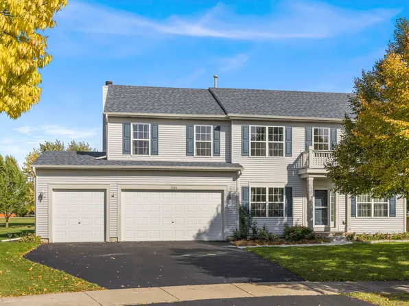 3320 Big Bend Dr, Montgomery, IL 60538