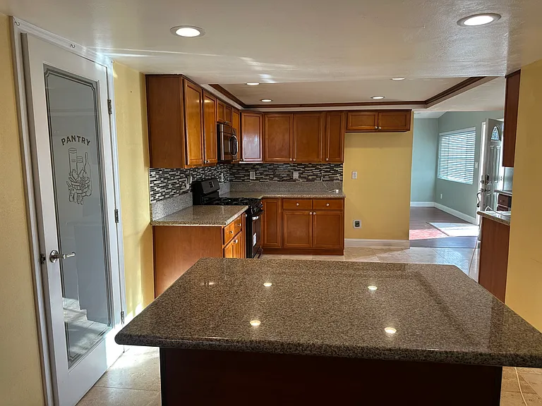 4980 Dassco Ct — Photo 15