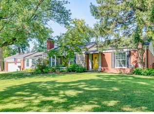 89 W Sherwood Dr, Saint Louis, MO