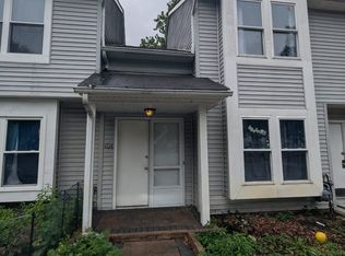 106 Woodlake Manor Dr, Lakewood, NJ 08701