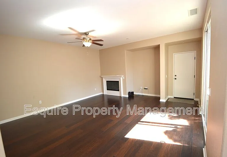 3246 N Ventura Rd — Photo 6