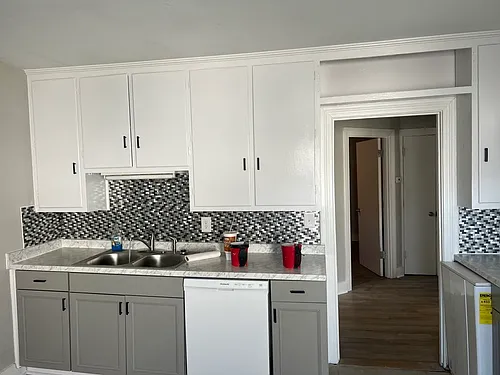 2702 Holt Ln Photo 1