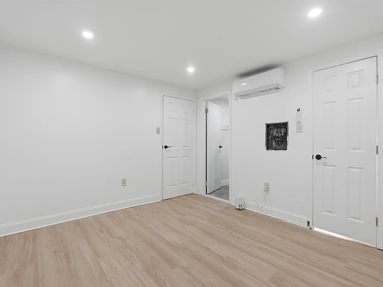 1006 Pine St #3 — Photo 11