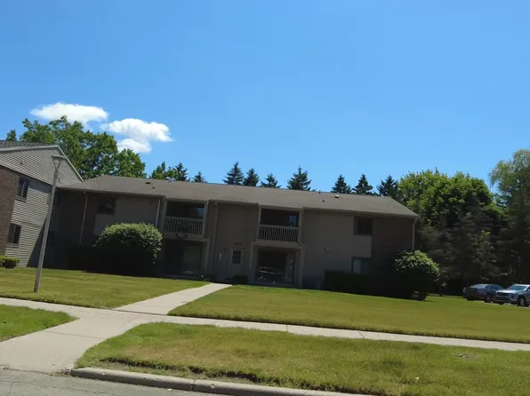 5400 Maple Rdg APT 15, Haslett, MI 48840