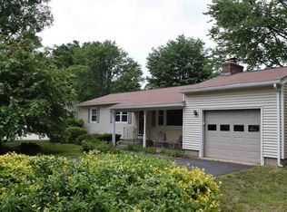 2 Ray Dr, Hooksett, NH 03106