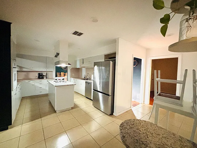 4901 Timber Ln — Photo 6