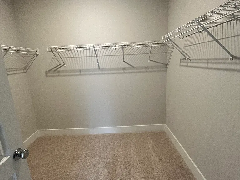 335 Beacon Dr — Photo 15