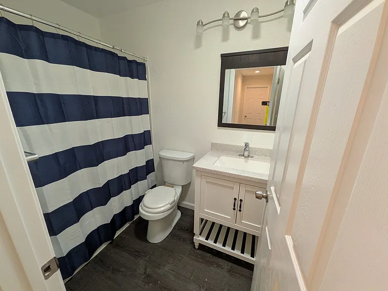 Hildale Cir — Photo 18