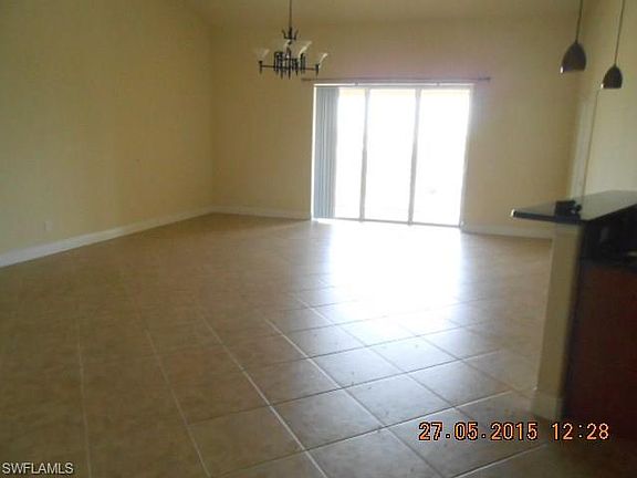4th image of 403 SW 47th Ter #204
