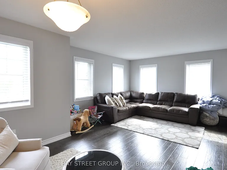 265 Ellen Davidson Dr #5 — Photo 5