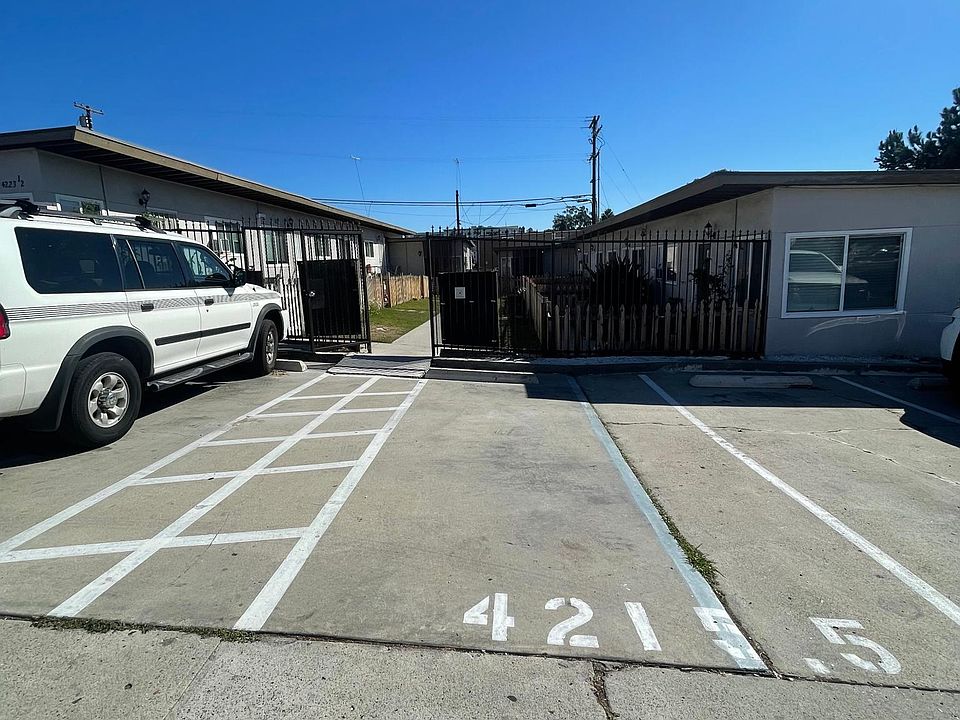 1st image of 4209 Winona Ave #2315