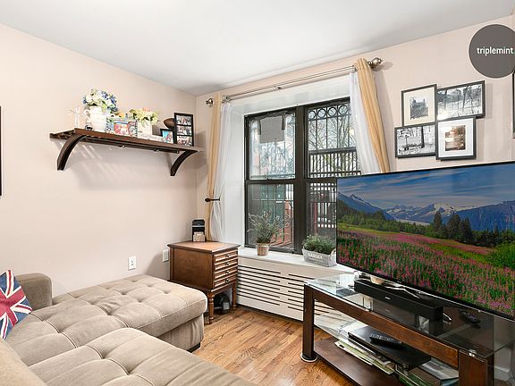 4th image of 159 E 121st St APT 1