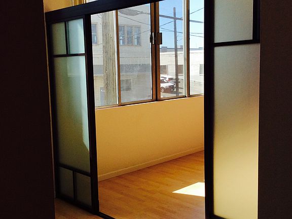 5th image of 601 Minnesota St APT 108