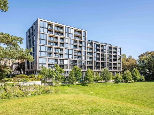 1048 Wellington St #515, Halifax, NS B3H 0C2