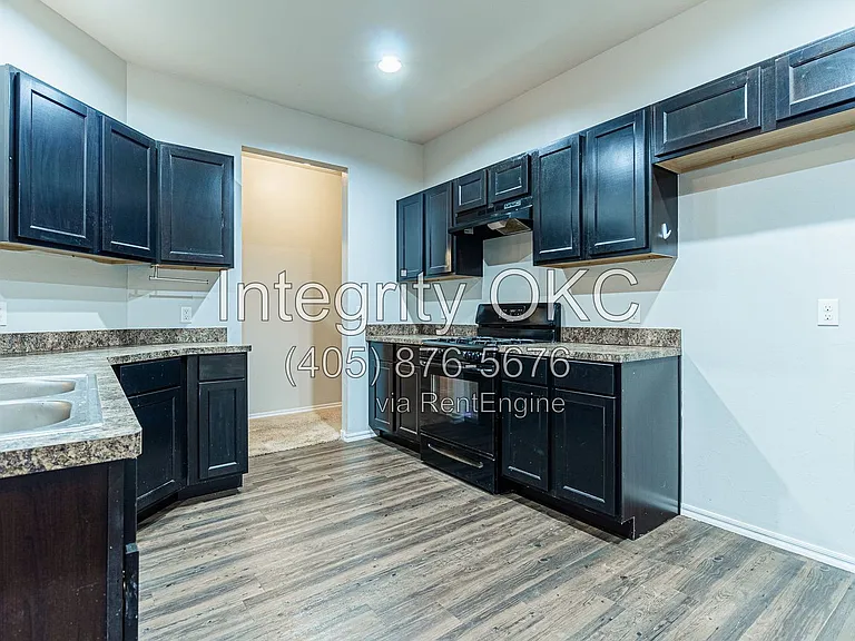 13233 Bridgewater Dr — Photo 12