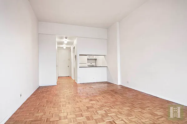 Rented by Halstead Real Estate | media 8