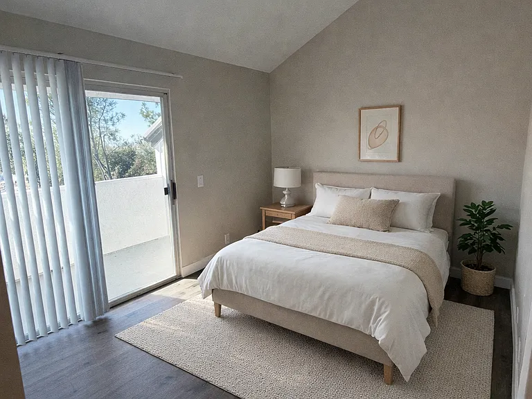 Scripps Landing Apartment Homes — Photo 49