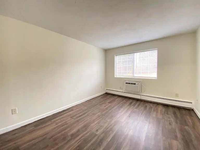 383 Huse Rd #35 — Photo 18