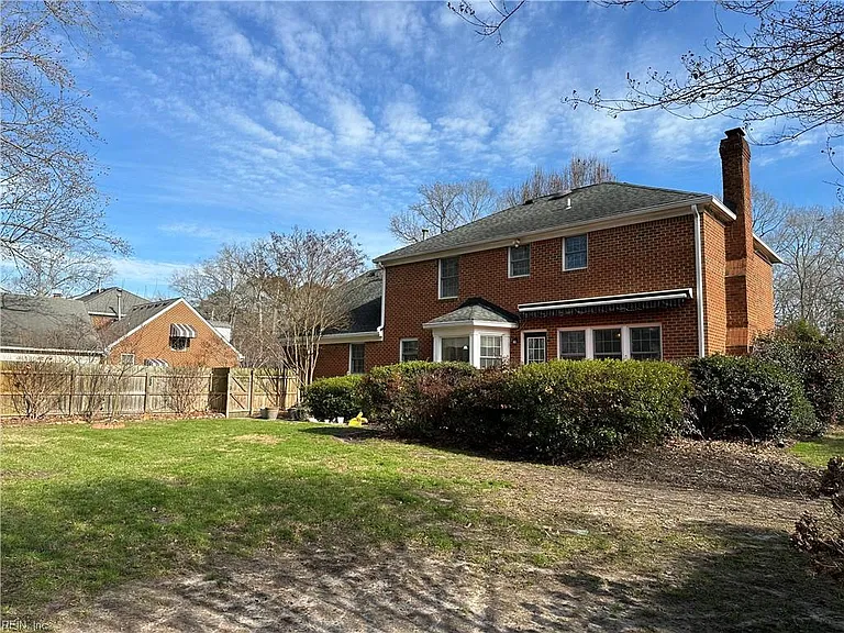 1704 Eagle Hill Dr — Photo 45