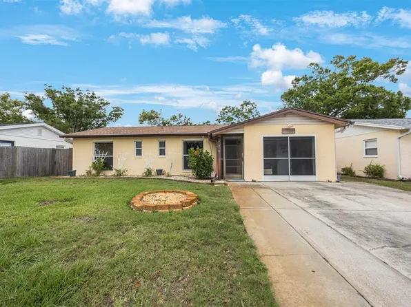 8141 82nd Ave, Seminole, FL 33777