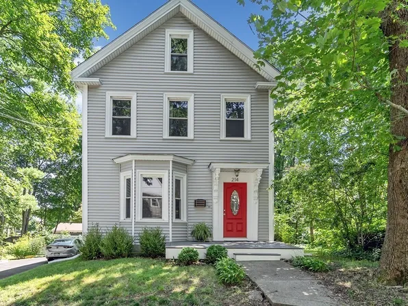 214 River St, Dedham, MA 02026
