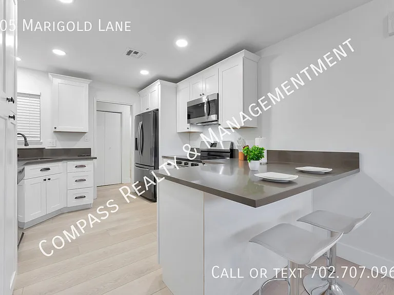 105 Marigold Ln — Photo 6