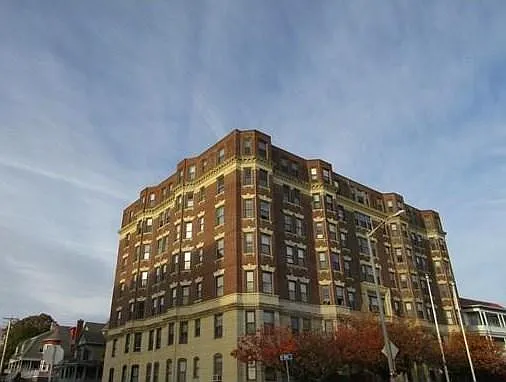 285 Lynn Shore Dr