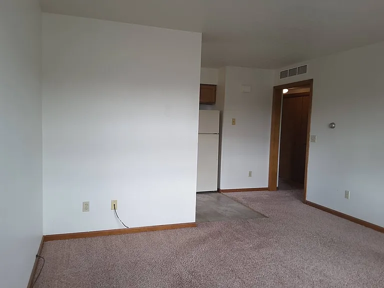 201 Stonewall Ct — Photo 3