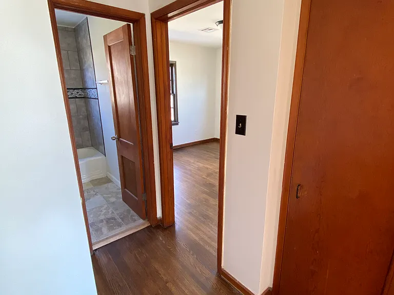 2509 W 38th St — Photo 33