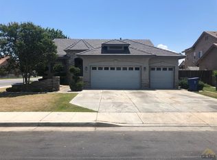 2901 Willow Basin Ln, Bakersfield, CA 93313