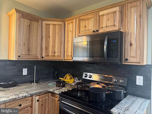 5th image of 111 Prince St
