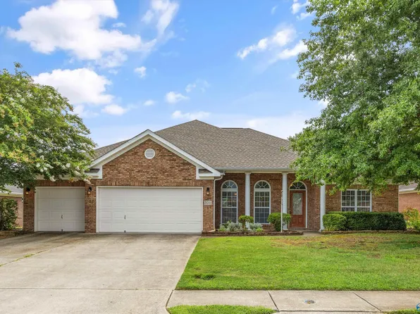 7011 Freedom Park Cir SE, Owens Cross Roads, AL 35763