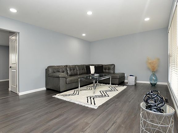 3rd image of 3712 Cordes Dr