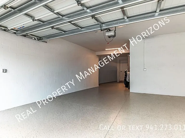 5623 N Honore Ave #322 — Photo 24