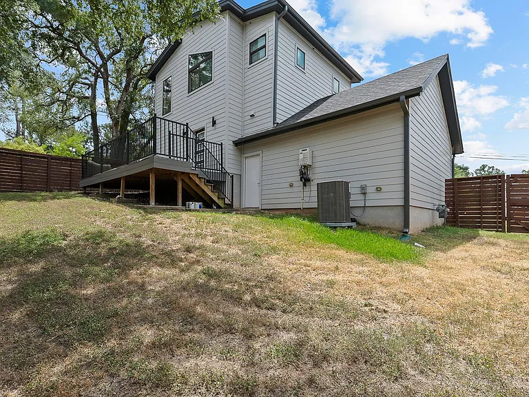 1193 E M Franklin Ave #1 — Photo 30
