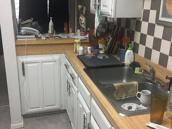 3rd image of 2925 Southern Cross Dr