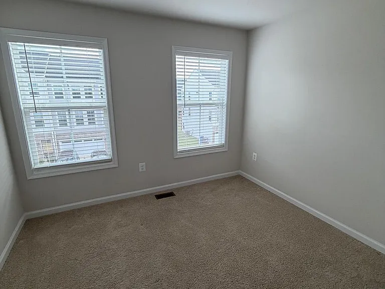 4105 Bolton Ct — Photo 29