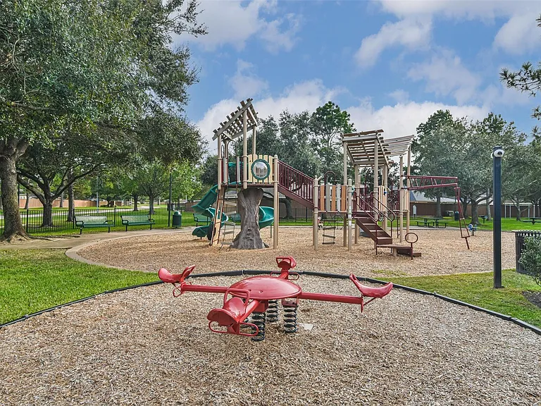 7718 Shavano Ln — Photo 34