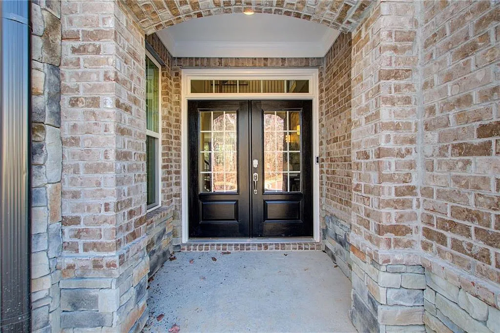 5 bed, 4.0 bath, 3800 sqft, $5,500 — Photo 4